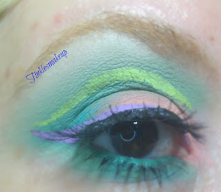 eye_makeup_look_grass_green_peach