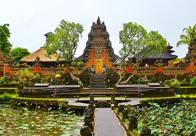 Budaya tradisional Bali