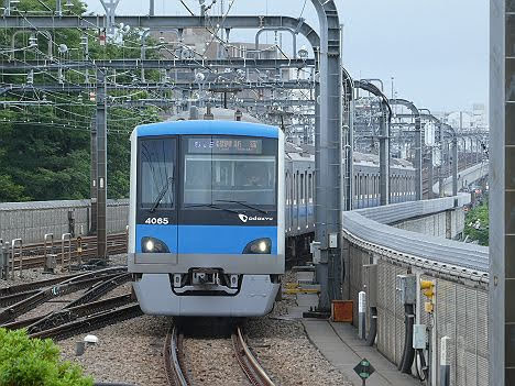 【ダイヤ改正で定期運用なし！】E運用4000形の各駅停車　新宿行き