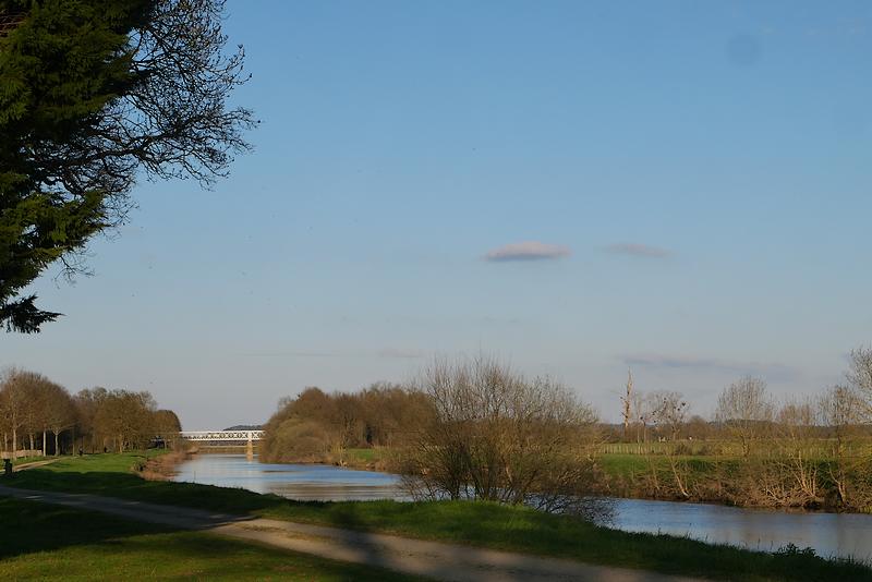 La vilaine à Pont-Chéan avec, au loin, le pont de l'ïlette