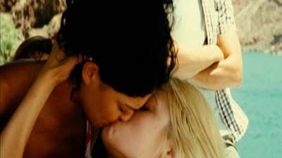 Jessica Szohr and Riley Steele, lesbian Kiss Piranha