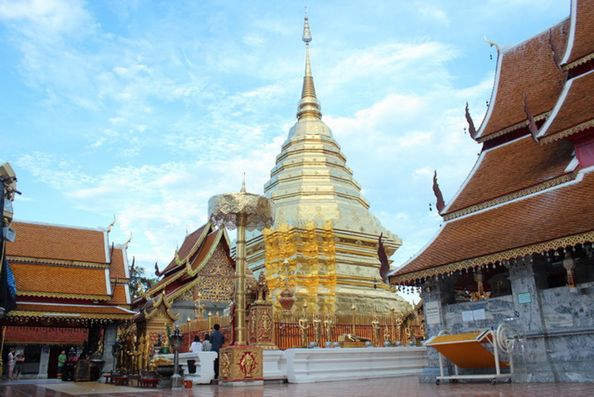  Chiang  Mai  Attractions  The most stunning temple  in Chiangmai