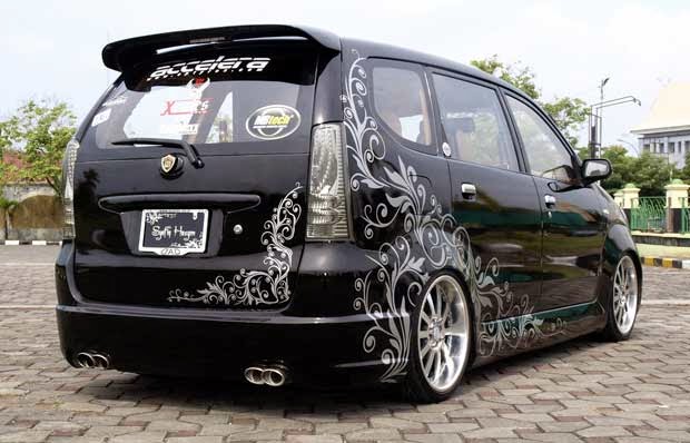  Modifikasi  mobil  daihatsu all new xenia li deluxe hitam 