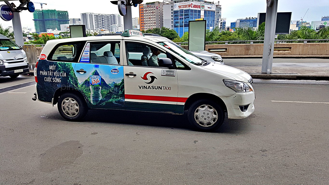 vinasun taxi that I took from intercontinental saigon hotel to the airport