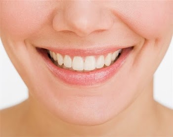 Những điều cần biết khi thực hiện làm trắng răng bằng vỏ chuối