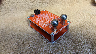 Touch Sensitive Morse Code Keyer for QRP Pixie Kits
