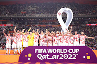SELECCIÓN DE CROACIA. Temporada 2022-23. La Selección de Croacia celebra la consecución del tercer puesto en la Copa Mundial de la FIFA Catar 2022. SELECCIÓN DE CROACIA 2 SELECCIÓN DE MARRUECOS 1 Sábado 17/12/2022, 16:00 horas. XXII Copa Mundial de fútbol de la FIFA Catar 2022, partido por el tercer puesto. Khalifa, Al Rayyan, Catar, estadio Internacional Khalifa: 44.137 espectadores. GOLES: ⚽1-0: 7’, Joško Gvardiol. ⚽1-1: 9’, Achraf Dari. ⚽2-1: 42’, Mislav Oršić.