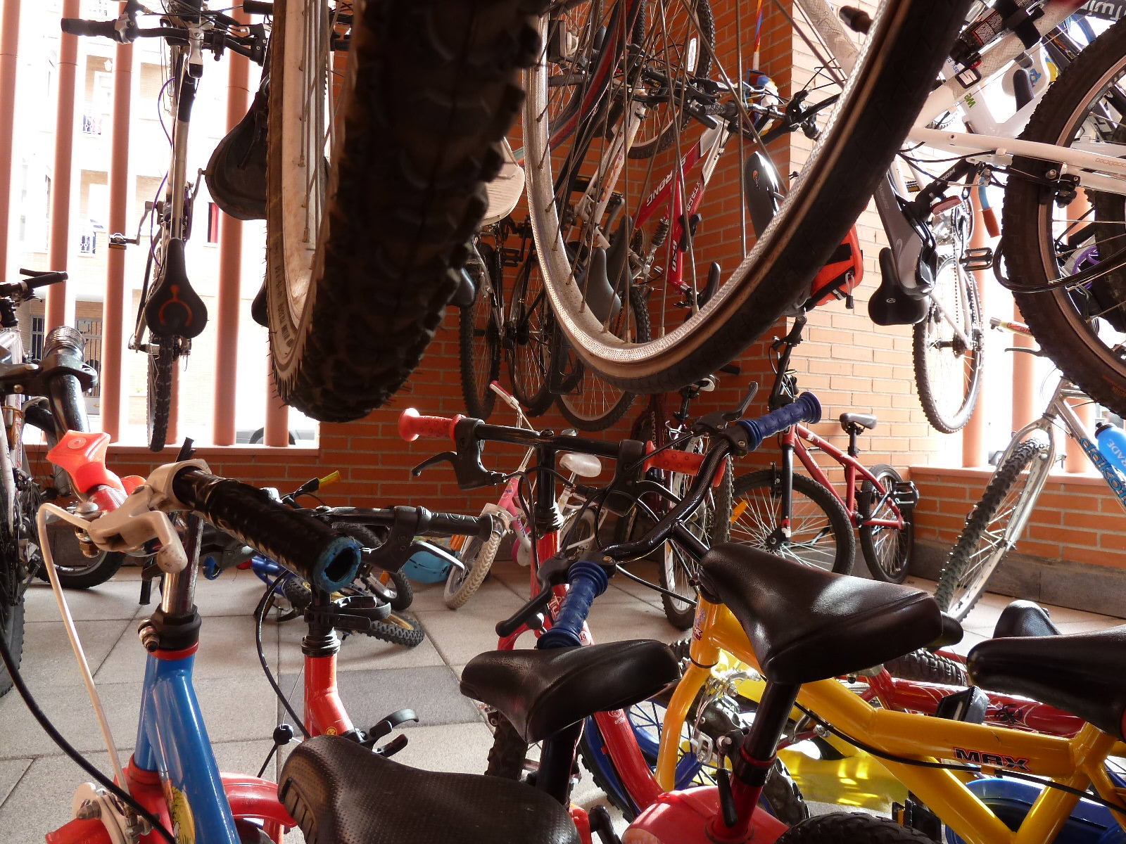Aparca Bicicletas Pared 6 Bicicletas Colgar Comunidades Trastero