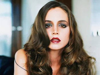 eliza dushku