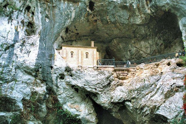 Gruta de batalha de Covadonga