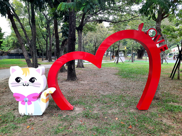 嘉義民雄早安公園打貓親子廣場，好多可愛貓咪裝置藝術生動有趣