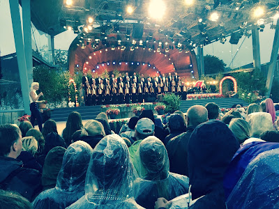 Sundsvalls Kammarkör på Sollidens scen, Allsång på Skansen 21 juli 2015. Foto: Anna Lindberg