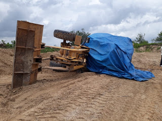 ESCAVADEIRA TOMBA E MATA MOTORISTA EM LIMOEIRO DO NORTE