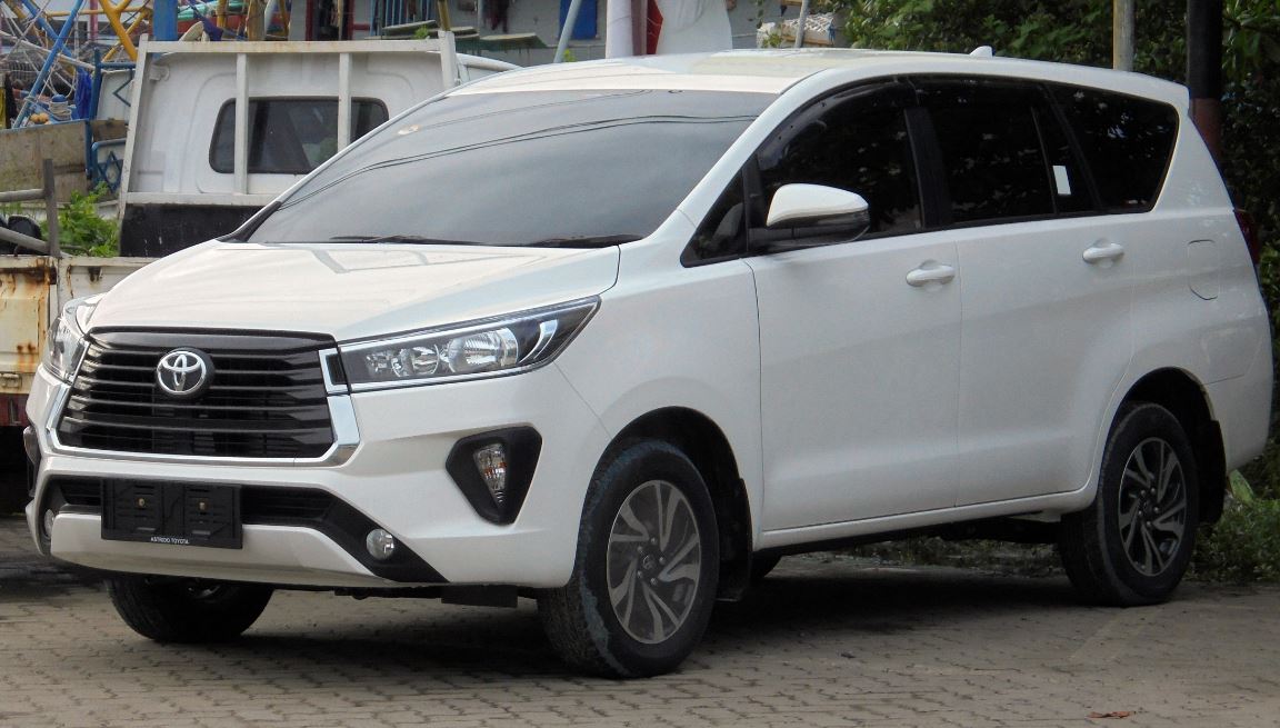 Mengapa Innova Menjadi Pilihan Utama di Rental Mobil ?