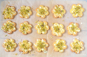 biscotti-al-cardamomo-cioccolato-bianco-e-pistacchi