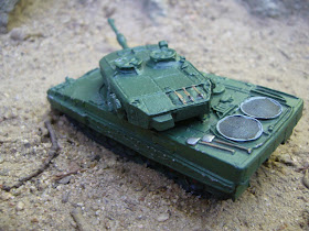 modelo en miniatura del carro de combate del Bundeswehr Leopard-2