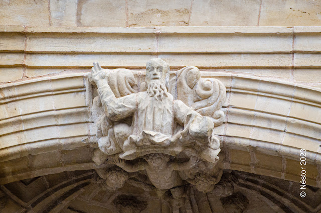 Logroño. Detalle en portada principal Concatedral Santa María de la Redonda