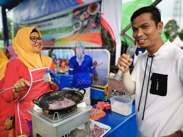 Sago Cooking Competition in Daik, Lingga Rengency, Riau, Indonesia