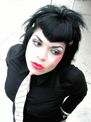Emo makeup shows the combination of the punk and Goth makeup but the main