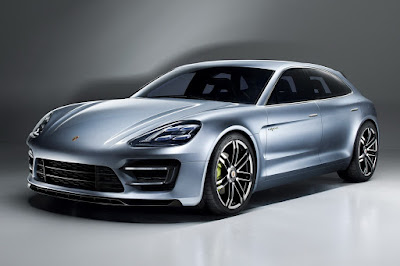  2017 Porsche Panamera side image