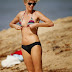 Charlize Theron de biquíni ... veja como ela passa férias com Sean Penn no Havai