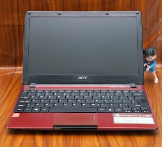 Jual Netbook bekas Acer AO722