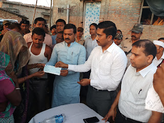 dm-gives-moraal-support-to-victime-family-madhubani