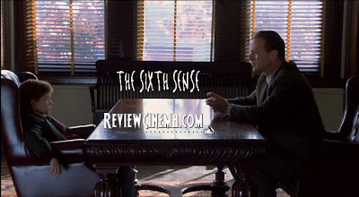 <img src="The Sixth Sense.jpg" alt="The Sixth Sense Dr. Crowe menemui Cole di sekolah">