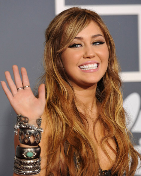 miley cyrus 2011 grammys performance. Miley+cyrus+at+the+grammys