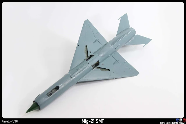 La mise en croix du Mig-21 SMT.