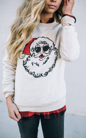 christmas outfit idea : printed sweatshirt + plaid shirt + skinnies