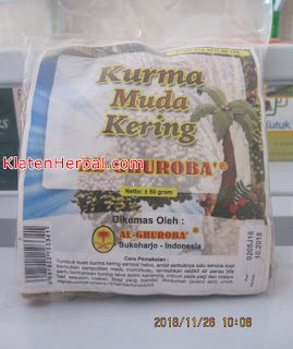 kurma muda kering