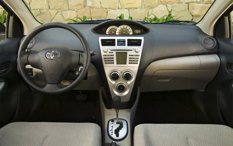 toyota yaris 2011 pictures