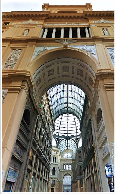 Napoli; Galeria Umberto I; Arte Nouveau italiana