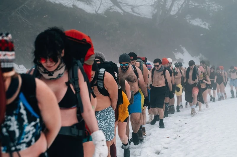 Zihnin soğukla imtihanı: Mayo ile karlı dağlara tırmandılar