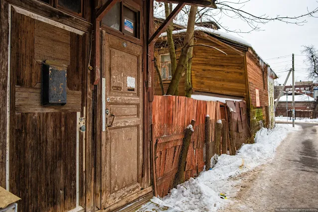 Старая деревянная дверь