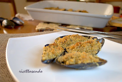 Cozze gratinate ricetta antipasti di pesce seguite i consigli per la preparazione