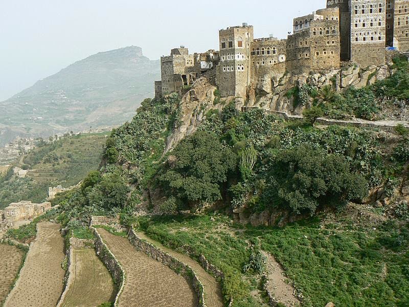 dar al hajar, dar al hajar yemen, yemen rock palace, dar al hajar store, dar al yemen, yemen palace, yemen stone, wadi dhahr yemen,