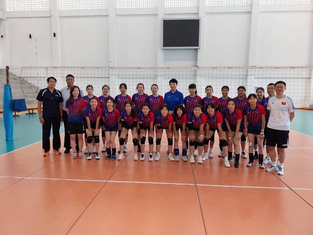 Các cầu thủ nữ U16 HongKong-Trung Quốc tập huấn ở Thái Lan