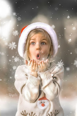 Efeitos de Neve:  Se não tiver neve, aplique um efeito de neve nas fotos para dar aquele toque natalino.