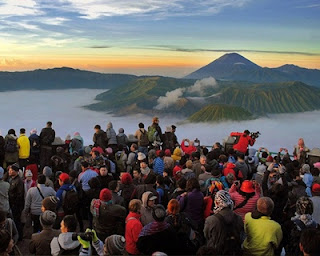 penanjakan 1 Tempat Alternatif Melihat Sunrise di Bromo