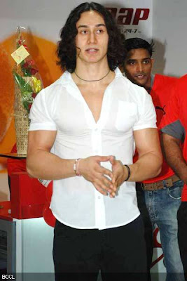 Tiger Shroff at Snap 24/7 Gym Launch