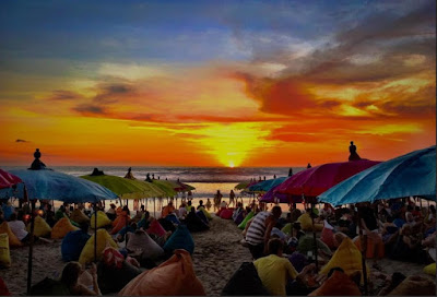 Sunset menakjubkan Pantai Double six