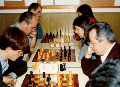 Beatriz Alfonso Nogué jugando al ajedrez