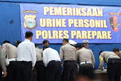 Seusai Apel, Kapolres Parepare beri Kejutan Personilnya Tes Urine