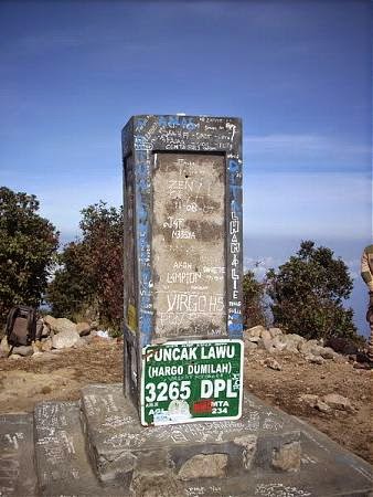 wisata gunung lawu