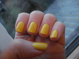 Yellow nail notd nail polish rimmel london