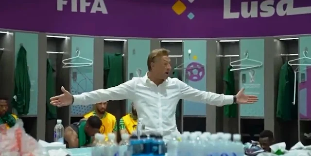 شاهد ماذا فعل رينارد مع لاعبي المنتخب السعودي خلال مباراة الأرجنتين