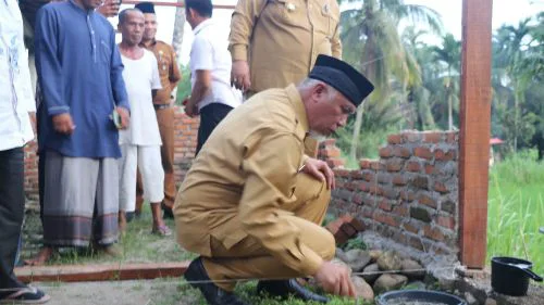 Ini Harapan Gubernur Sumbar Usai Letakkan Batu Pertama Pembangunan Asrama Pesantren Al-Khalifah Padang Pariaman