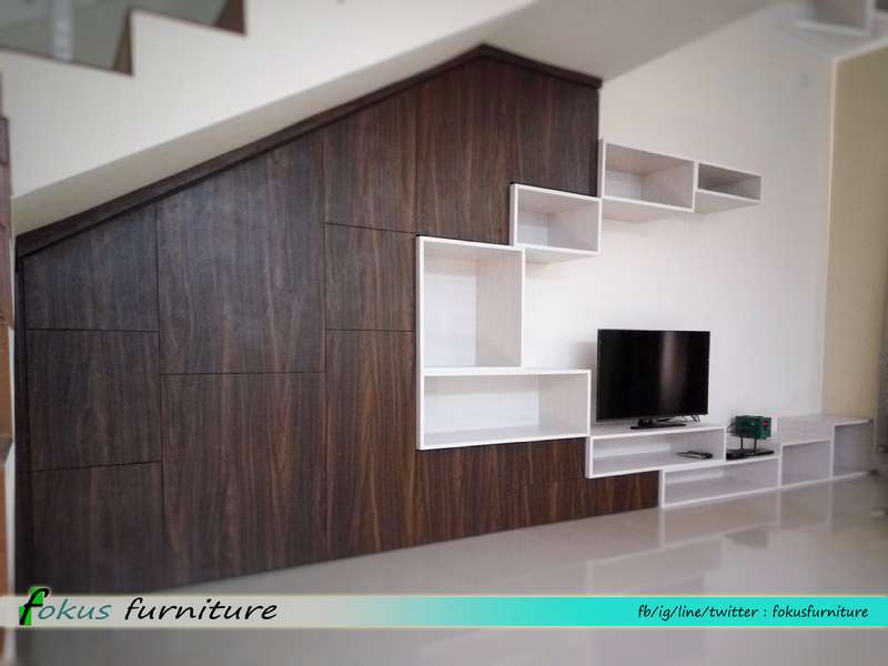 kabinet tv dan bawah  tangga  di Meruya Furniture Kitchen 